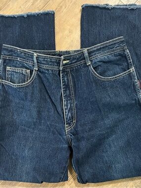 Jordache Dark Blue Straight Jeans with Frayed Hems 38 Long